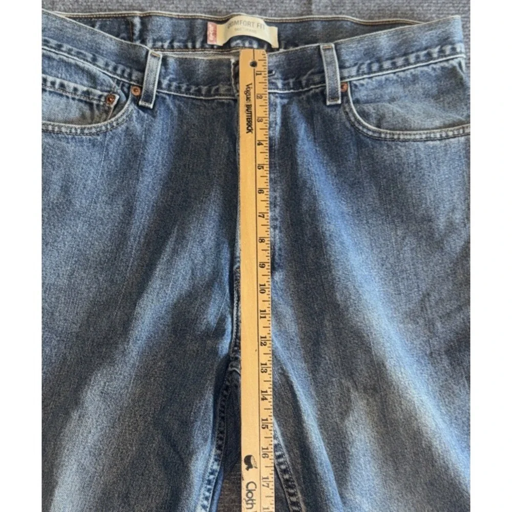 Levi's 560 Loose Comfort Fit Jeans 36W x 30L‎ Taper Below Knee, Mid Rise Denims